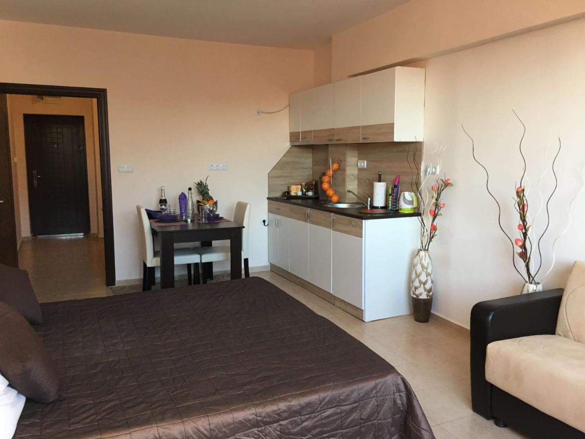 Studios Europa Street Pomorie Exterior foto